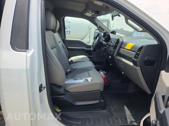 2019 Ford Super Duty F-550 Cab Chassis XL Regular Cab DRW - miniatura 8
