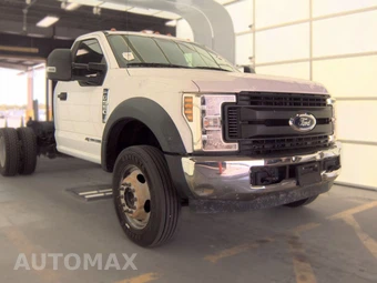 2019 Ford Super Duty F-550 Cab Chassis XL Regular Cab DRW - miniatura 3