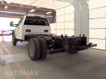 2019 Ford Super Duty F-550 Cab Chassis XL Regular Cab DRW - miniatura 6