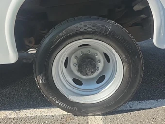 2019 Ford Super Duty F-550 Cab Chassis XL Regular Cab DRW - miniatura 11