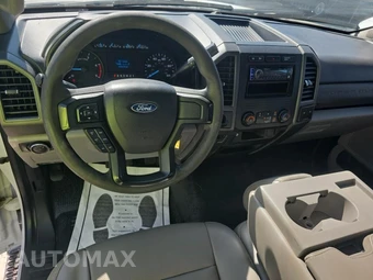 2019 Ford Super Duty F-550 Cab Chassis XL Regular Cab DRW - miniatura 14