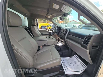 2019 Ford Super Duty F-550 Cab Chassis XL Regular Cab DRW - miniatura 15