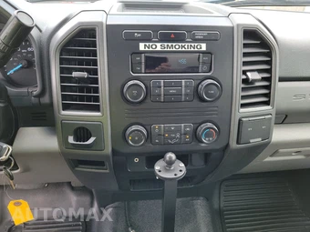 2019 Ford Super Duty F-550 Cab Chassis XL Regular Cab DRW - miniatura 11