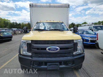 2019 Ford Super Duty F-550 Cab Chassis XL Regular Cab DRW - miniatura 2