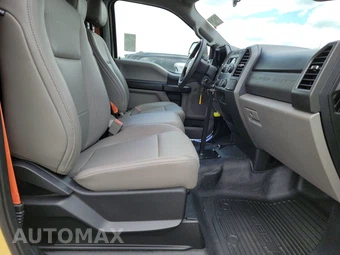 2019 Ford Super Duty F-550 Cab Chassis XL Regular Cab DRW - miniatura 8