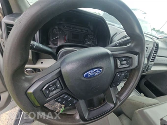 2019 Ford Super Duty F-550 Cab Chassis XL Regular Cab DRW - miniatura 10