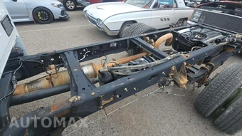 2019 Ford Super Duty F-550 Cab Chassis XL Regular Cab DRW - miniatura 19