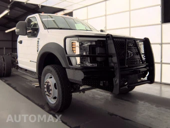 2019 Ford Super Duty F-550 Cab Chassis XL Regular Cab DRW - miniatura 3