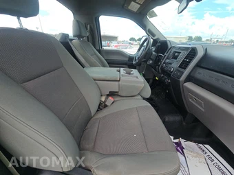 2019 Ford Super Duty F-550 Cab Chassis XL Regular Cab DRW - miniatura 8