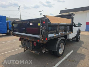 2019 Ford Super Duty F-550 Cab Chassis XL Regular Cab DRW - miniatura 3