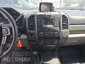 2019 Ford Super Duty F-550 Cab Chassis XL Regular Cab DRW - miniatura 10