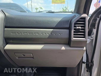 2019 Ford Super Duty F-550 Cab Chassis XL Regular Cab DRW - miniatura 18
