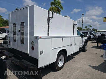 2019 Ford Super Duty F-550 Cab Chassis XL Regular Cab DRW - miniatura 3