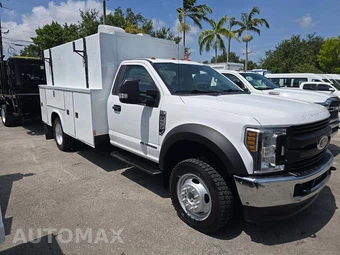 2019 Ford Super Duty F-550 Cab Chassis XL Regular Cab DRW - miniatura 4