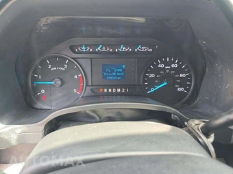 2019 Ford Super Duty F-550 Cab Chassis XL Regular Cab DRW - miniatura 9