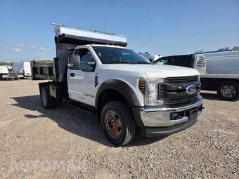 2019 Ford Super Duty F-550 Cab Chassis XL Regular Cab DRW - miniatura 8