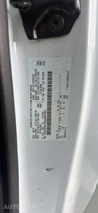 2019 Ford Super Duty F-550 Cab Chassis XL Regular Cab DRW - miniatura 17
