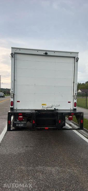 2019 Ford Super Duty F-550 Cab Chassis XL Regular Cab DRW - miniatura 4