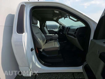 2019 Ford Super Duty F-550 Cab Chassis XL Regular Cab DRW - miniatura 12