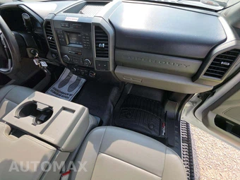 2019 Ford Super Duty F-550 Cab Chassis XL Regular Cab DRW - miniatura 13