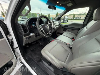 2019 Ford Super Duty F-550 Cab Chassis XL Regular Cab DRW - miniatura 18