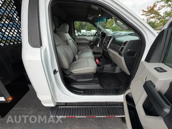 2019 Ford Super Duty F-550 Cab Chassis XL Regular Cab DRW - miniatura 32
