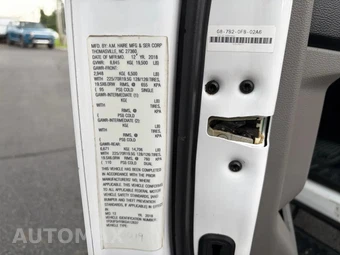 2019 Ford Super Duty F-550 Cab Chassis XL Regular Cab DRW - miniatura 4