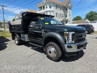 2019 Ford Super Duty F-550 Cab Chassis XL Regular Cab DRW - miniatura 4