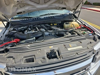 2019 Ford Super Duty F-550 Cab Chassis XLT Crew Cab DRW - miniatura 15