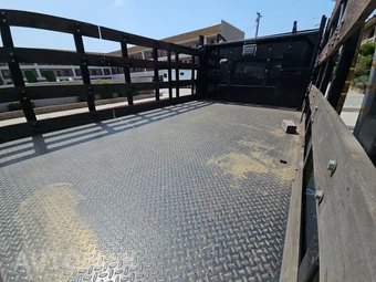 2019 Ford Super Duty F-550 Cab Chassis XLT Crew Cab DRW - miniatura 16