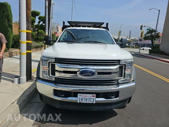 2019 Ford Super Duty F-550 Cab Chassis XLT Crew Cab DRW - miniatura 2