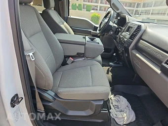 2019 Ford Super Duty F-550 Cab Chassis XLT Crew Cab DRW - miniatura 8