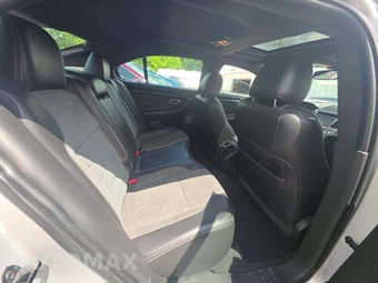 2019 Ford Taurus SHO - miniatura 16