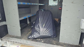 2019 Ford Transit 150 Cargo Van w/RH Sliding Door Low Roof 129.9" WB - miniatura 12