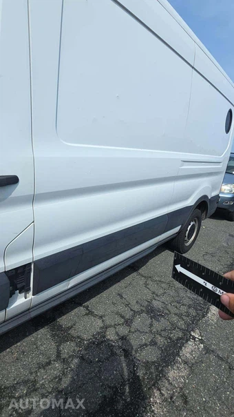 2019 Ford Transit 150 Cargo Van w/RH Sliding Door Medium Roof 147.6" WB - miniatura 36
