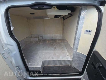 2019 Ford Transit 150 Cargo Van w/RH Swing-Out Doors Low Roof 129.9" WB - miniatura 16