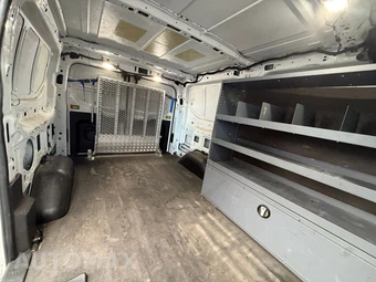 2019 Ford Transit 150 Cargo Van w/RH Swing-Out Doors Low Roof 129.9" WB - miniatura 30