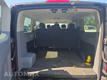 2019 Ford Transit 150 Passenger Van XL w/RH Swing-Out Doors Low Roof 129.9" WB - miniatura 19
