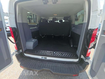 2019 Ford Transit 150 Passenger Van XL w/RH Swing-Out Doors Low Roof 129.9" WB - miniatura 15