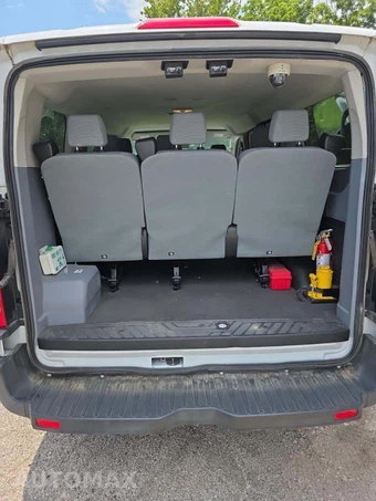 2019 Ford Transit 150 Passenger Van XLT w/RH Swing-Out Doors Low Roof 129.9" WB - miniatura 12