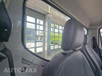 2019 Ford Transit 250 Cab Chassis - miniatura 15