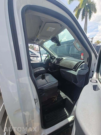 2019 Ford Transit 250 Cab Chassis - miniatura 17
