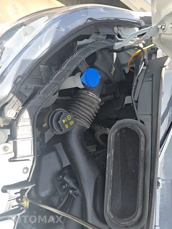 2019 Ford Transit 250 Cab Chassis - miniatura 25