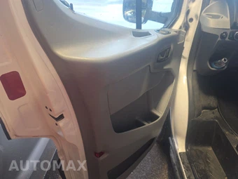 2019 Ford Transit 250 Cab Chassis - miniatura 9