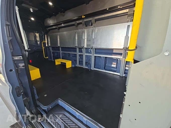 2019 Ford Transit 250 Cargo Van w/RH Sliding Door High Roof 147.6" WB - miniatura 16