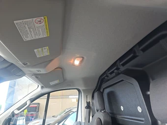 2019 Ford Transit 250 Cargo Van w/RH Sliding Door Low Roof 129.9" WB - miniatura 17