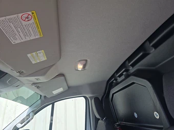 2019 Ford Transit 250 Cargo Van w/RH Sliding Door Low Roof 129.9" WB - miniatura 16