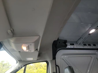 2019 Ford Transit 250 Cargo Van w/RH Sliding Door Medium Roof 129.9" WB - miniatura 13
