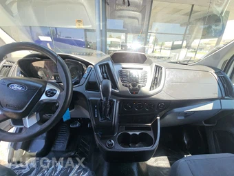 2019 Ford Transit 250 Cargo Van w/RH Sliding Door Medium Roof 147.6" WB - miniatura 11