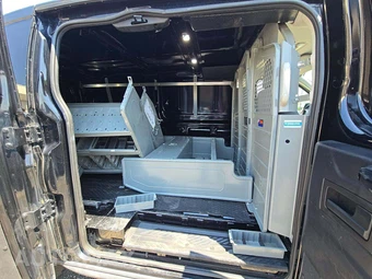 2019 Ford Transit 250 Cargo Van w/RH Swing-Out Doors Low Roof 129.9" WB - miniatura 15